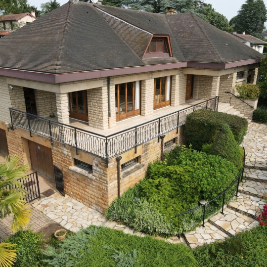  Annonces SAINTGENISLAVAL : Maison / Villa | CHAMPAGNE-AU-MONT-D'OR (69410) | 285 m2 | 900 000 € 