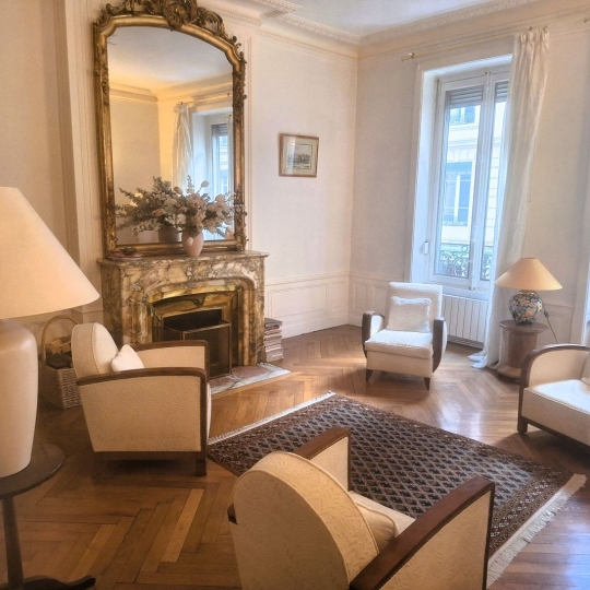 Annonces SAINTGENISLAVAL : Appartement | LYON (69006) | 158.00m2 | 850 000 € 