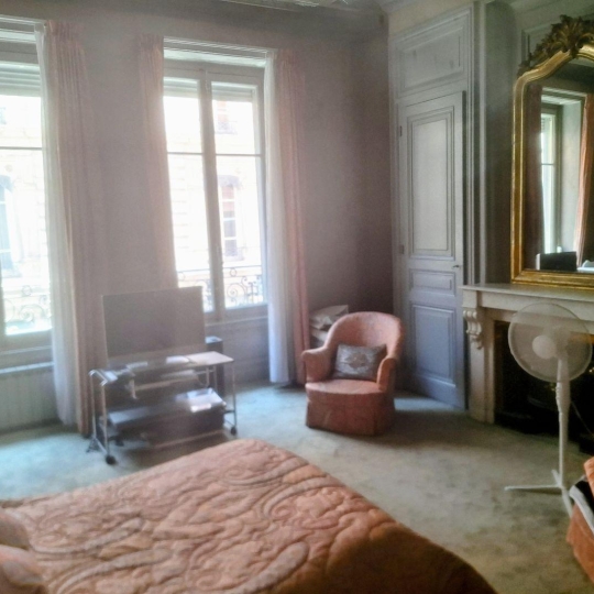  Annonces SAINTGENISLAVAL : Appartement | LYON (69006) | 158 m2 | 850 000 &euro; 