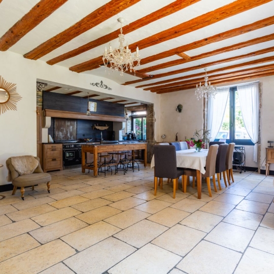  Annonces SAINTGENISLAVAL : Maison / Villa | MILLERY (69390) | 267 m2 | 750 000 &euro; 