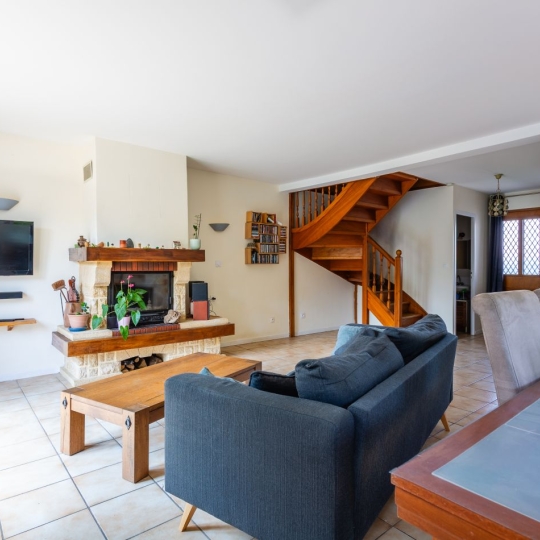  Annonces SAINTGENISLAVAL : Maison / Villa | FRANCHEVILLE (69340) | 147 m2 | 630 000 &euro; 