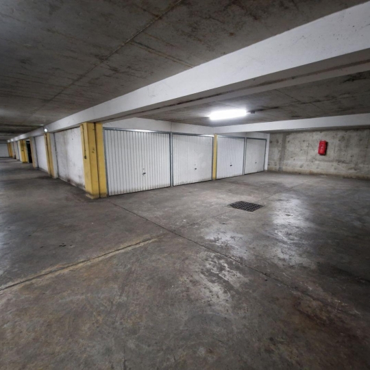  Annonces SAINTGENISLAVAL : Garage / Parking | VILLEURBANNE (69100) | 13 m2 | 21 000 &euro; 