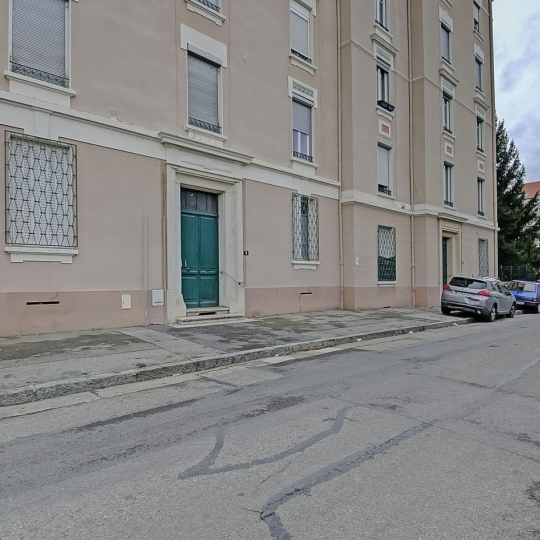  Annonces SAINTGENISLAVAL : Appartement | VILLEURBANNE (69100) | 46 m2 | 150 000 &euro; 