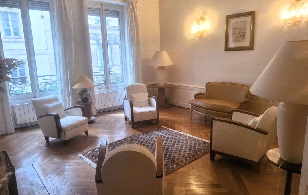 Annonces SAINTGENISLAVAL : Appartement | LYON (69006) | 158 m2 | 850 000 &euro; 