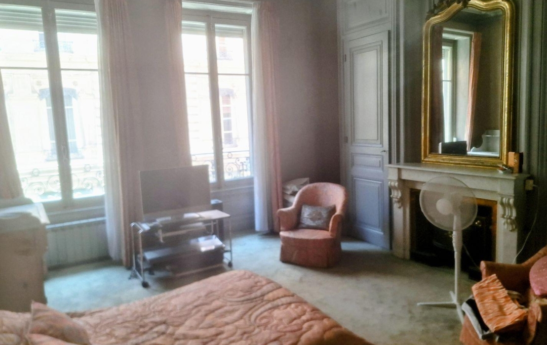 Annonces SAINTGENISLAVAL : Appartement | LYON (69006) | 158 m2 | 850 000 &euro; 