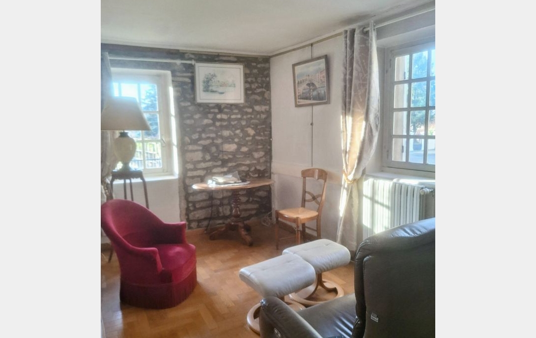 Annonces SAINTGENISLAVAL : Maison / Villa | SAINT-DIDIER-AU-MONT-D'OR (69370) | 154 m2 | 1 092 000 &euro; 