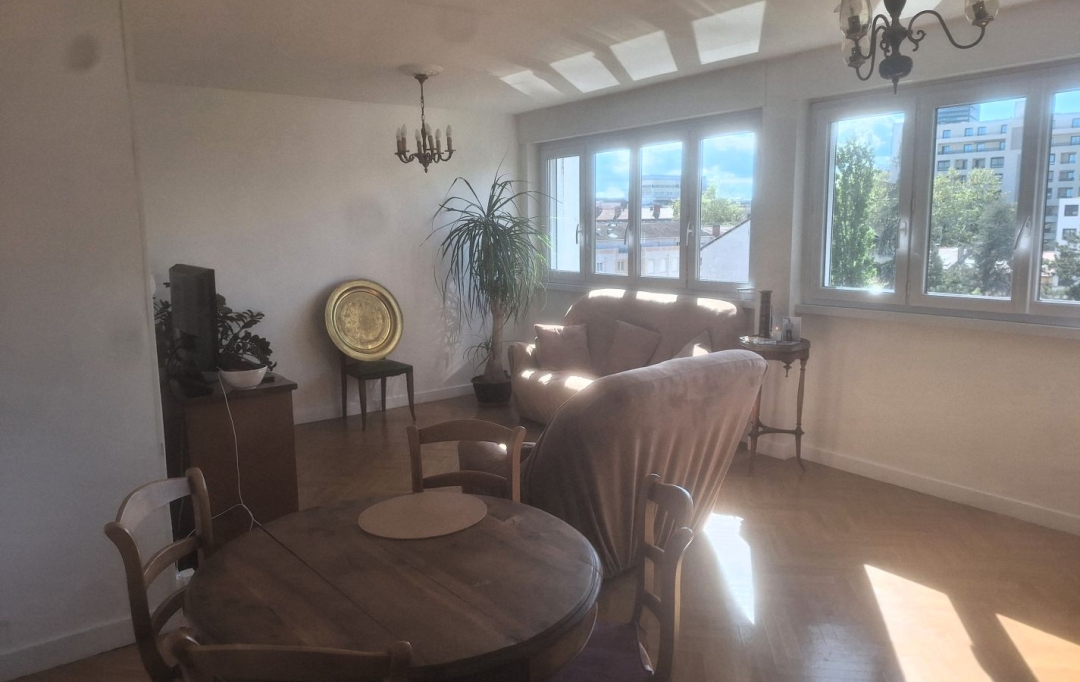 Annonces SAINTGENISLAVAL : Autres | LYON (69003) | 80 m2 | 325 000 &euro; 