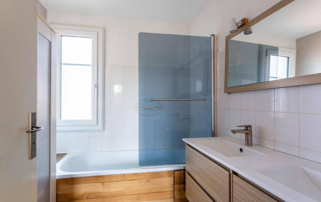 Annonces SAINTGENISLAVAL : Maison / Villa | FRANCHEVILLE (69340) | 147 m2 | 630 000 &euro; 