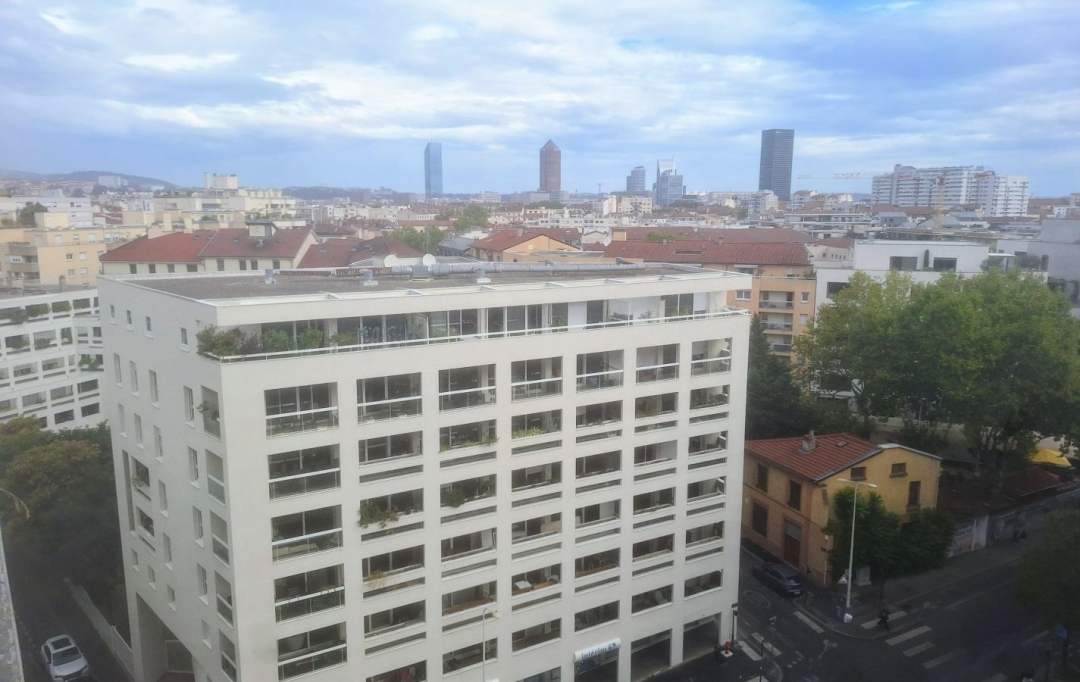 Annonces SAINTGENISLAVAL : Autres | LYON (69007) | 53 m2 | 260 000 &euro; 