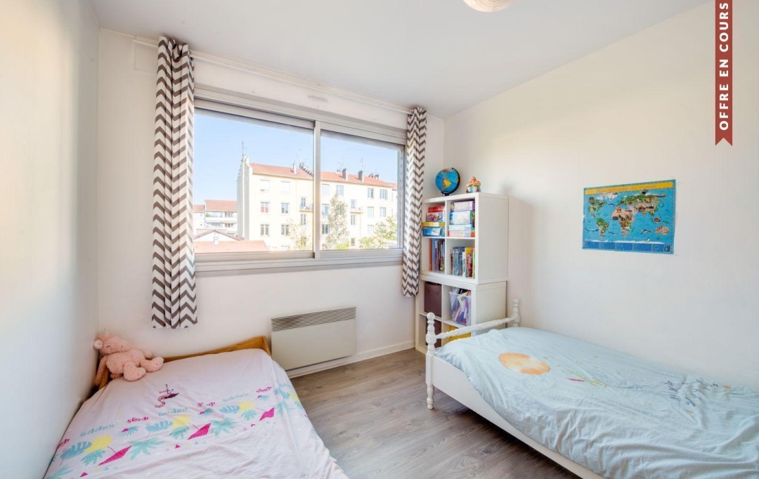 Annonces SAINTGENISLAVAL : Autres | VILLEURBANNE (69100) | 101 m2 | 420 000 &euro; 