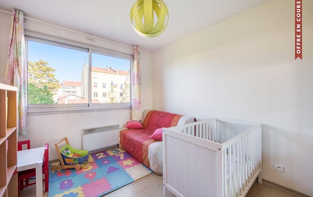 Annonces SAINTGENISLAVAL : Autres | VILLEURBANNE (69100) | 101 m2 | 420 000 &euro; 