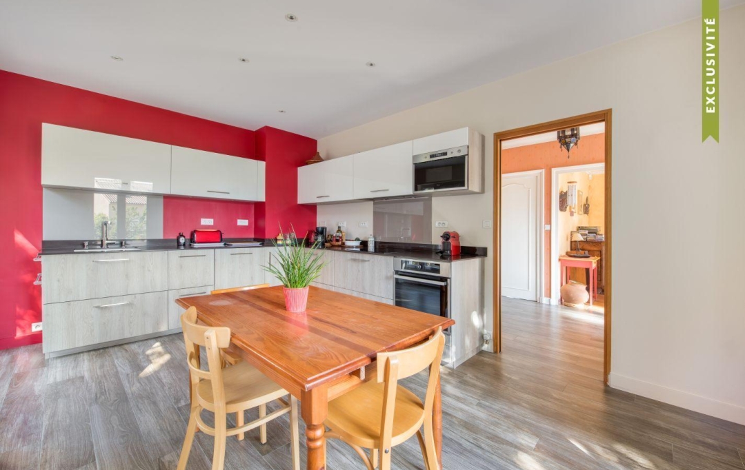 Annonces SAINTGENISLAVAL : Maison / Villa | BRON (69500) | 194 m2 | 760 000 &euro; 