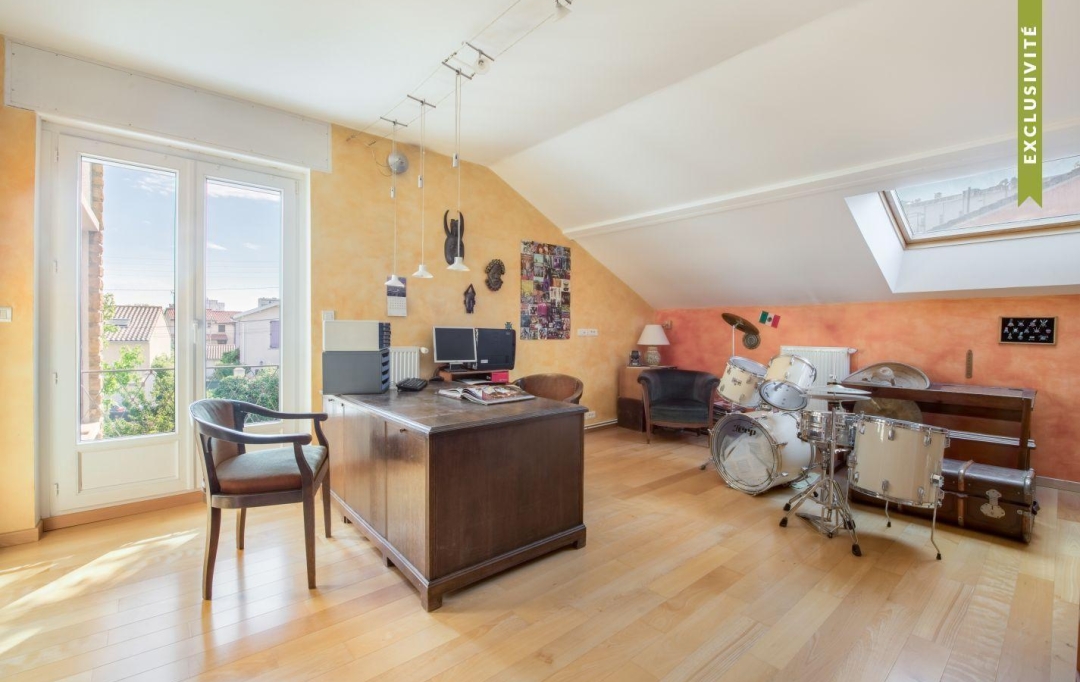 Annonces SAINTGENISLAVAL : Maison / Villa | BRON (69500) | 194 m2 | 760 000 &euro; 