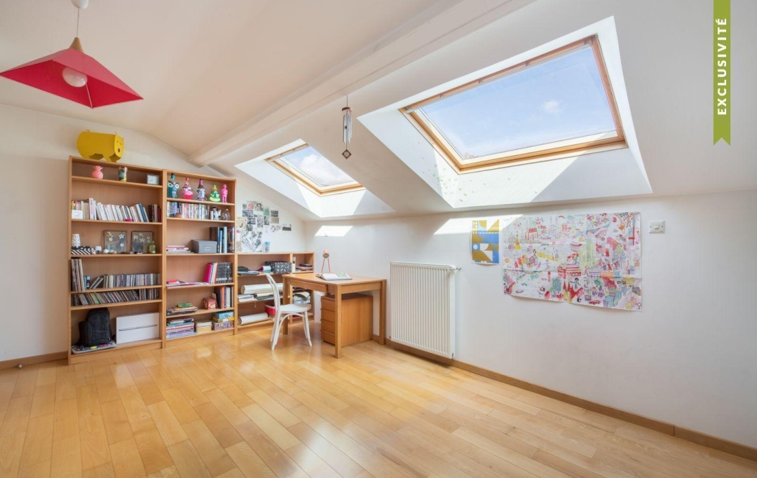 Annonces SAINTGENISLAVAL : Maison / Villa | BRON (69500) | 194 m2 | 760 000 &euro; 