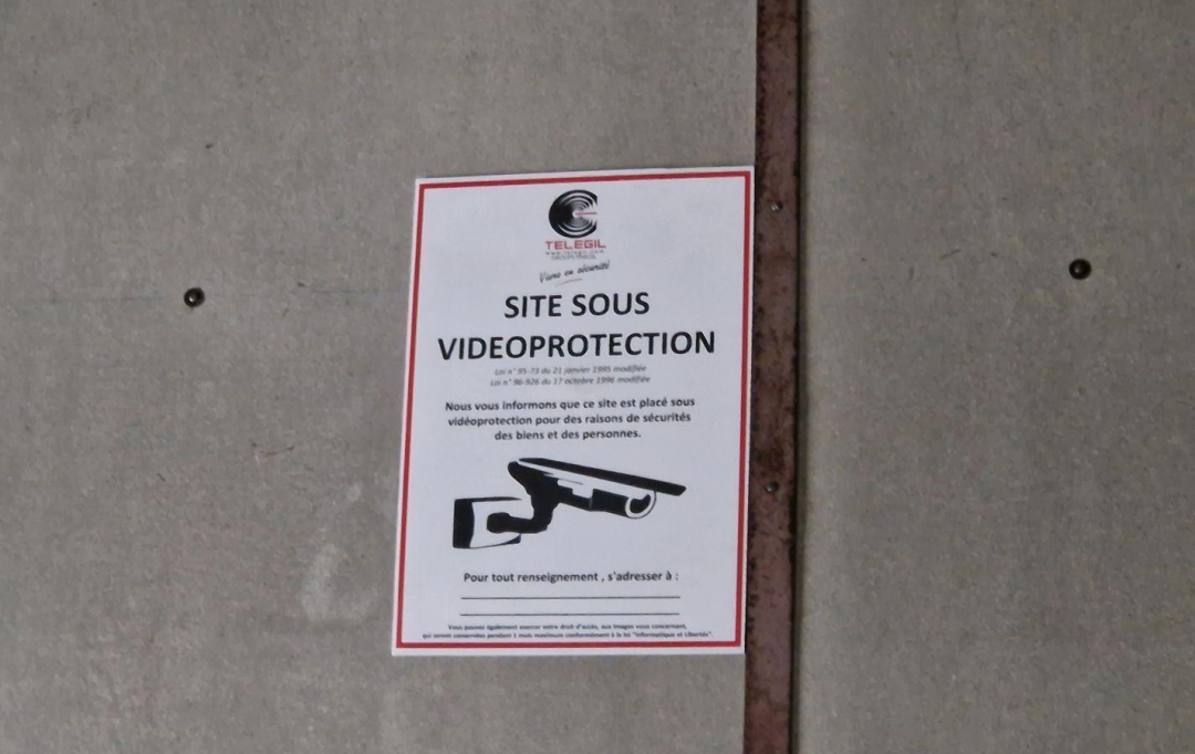 Annonces SAINTGENISLAVAL : Garage / Parking | VILLEURBANNE (69100) | 13 m2 | 21 000 &euro; 