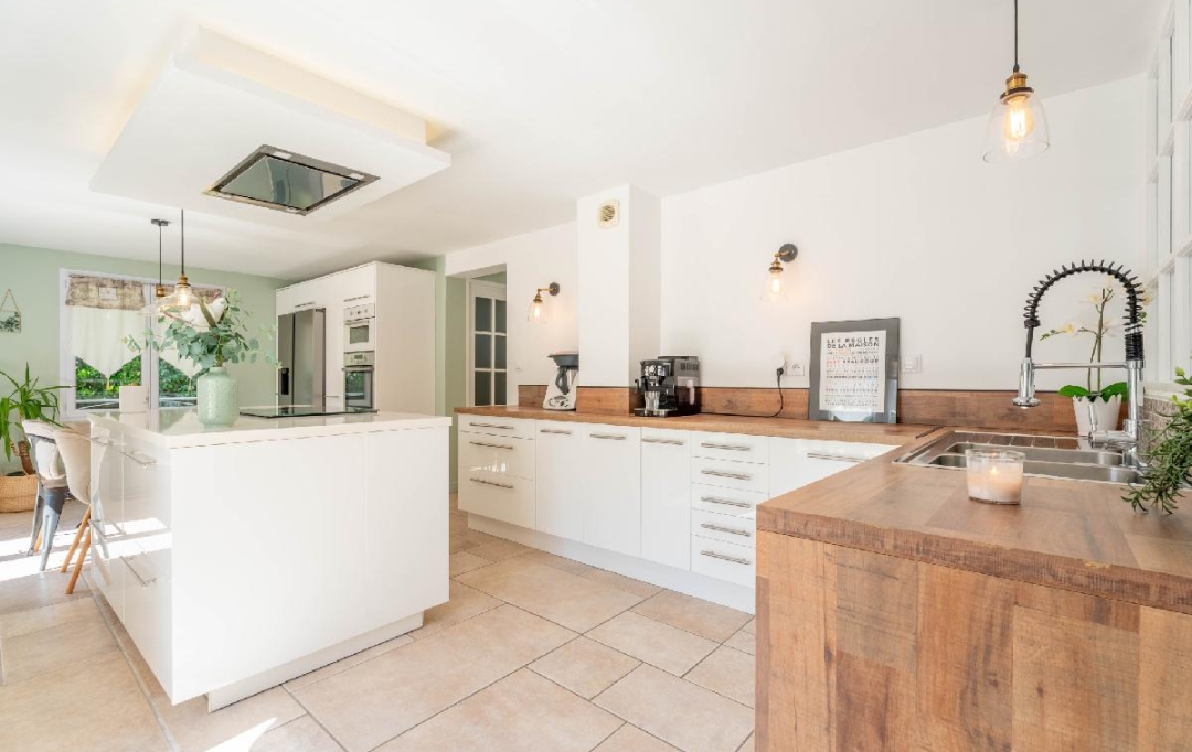Annonces SAINTGENISLAVAL : Maison / Villa | CHAPONOST (69630) | 176 m2 | 897 000 &euro; 