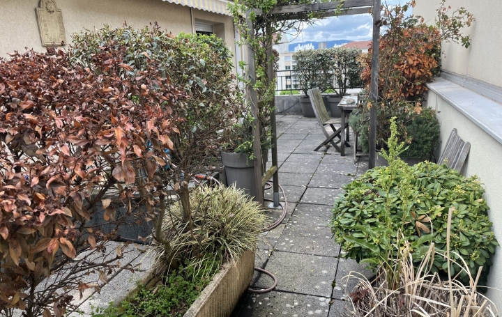 Appartement P4   LYON  93 m2 590 000 € 