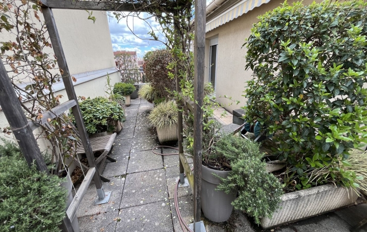  Annonces SAINTGENISLAVAL Appartement | LYON (69004) | 93 m2 | 590 000 € 