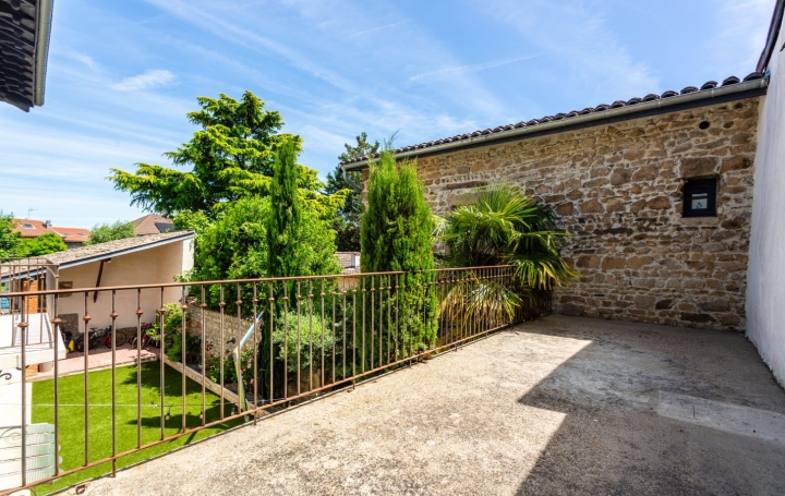  Annonces SAINTGENISLAVAL Maison / Villa | MILLERY (69390) | 267 m2 | 750 000 € 