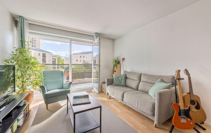  Annonces SAINTGENISLAVAL Apartment | LYON (69008) | 70 m2 | 270 000 € 