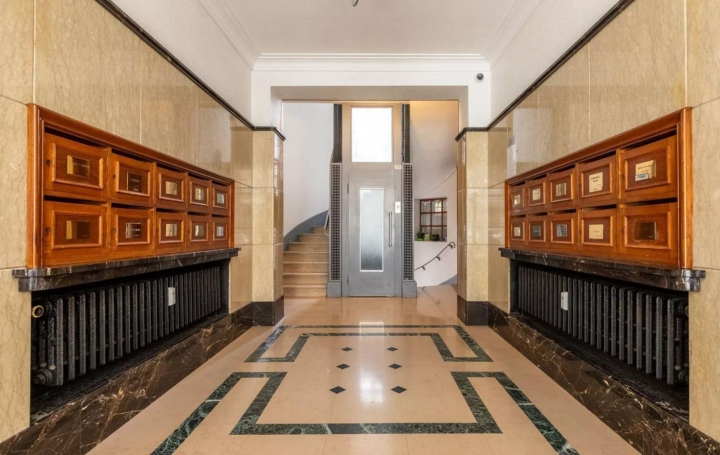  Annonces SAINTGENISLAVAL Appartement | LYON (69006) | 70 m2 | 365 000 € 